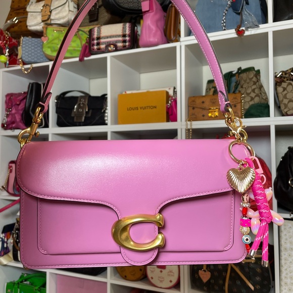 Coach Barbie Pink Tabby 26 Shoulder Bag NWOT đź’•đź’• - Picture 3 of 17